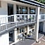Zorba Waterfront Motel
