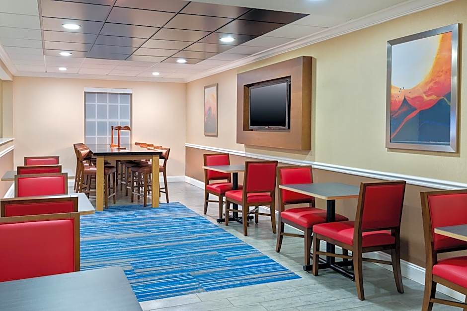 Holiday Inn Express Hotel & Suites Bonita Springs By IHG