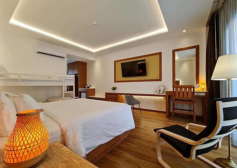 Photo 1 of 6 of Superior Family Room With Bunk Beds