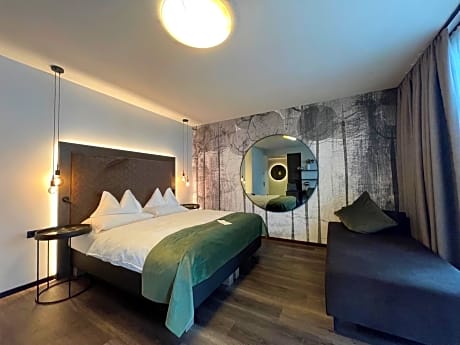 Deluxe Double Studio