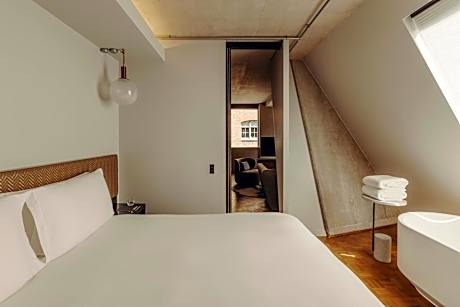 Shoreditch Balcony Suite