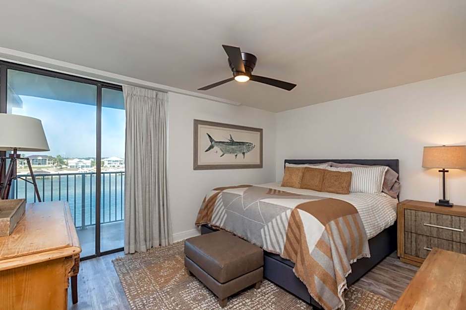 Ole River Hideway, Orange Beach, Updated 2 Bedroom Waterfront Condo, Wind Drift