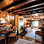 1822 Makrinitsa Suites