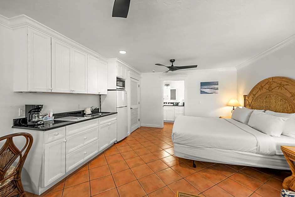 Tropic Isle At Anna Maria Island Inn