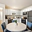 WaterWalk Extended Stay by Wyndham Kansas City - Overland Pk