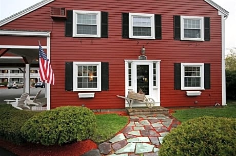 Inn At Swan River