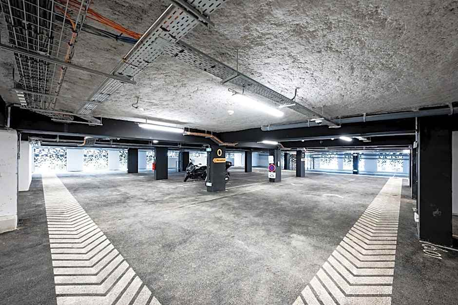 Staycity Aparthotels Paris La Defense