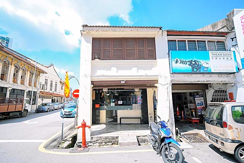 Swing & Pillows @ Beach Street