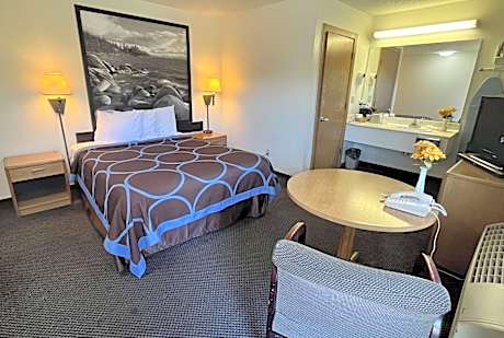 Double Room - Mobility Access/Non-Smoking