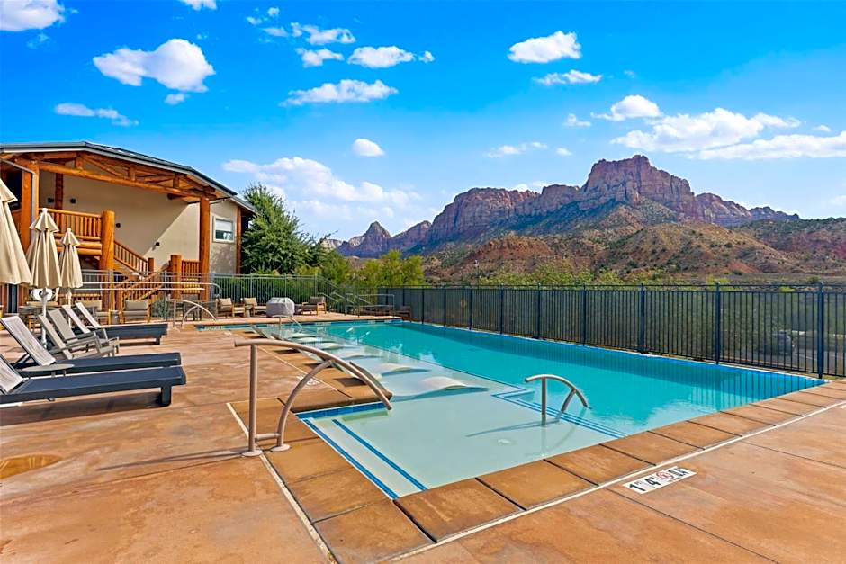 Hotel De Novo, Tapestry Collection by Hilton