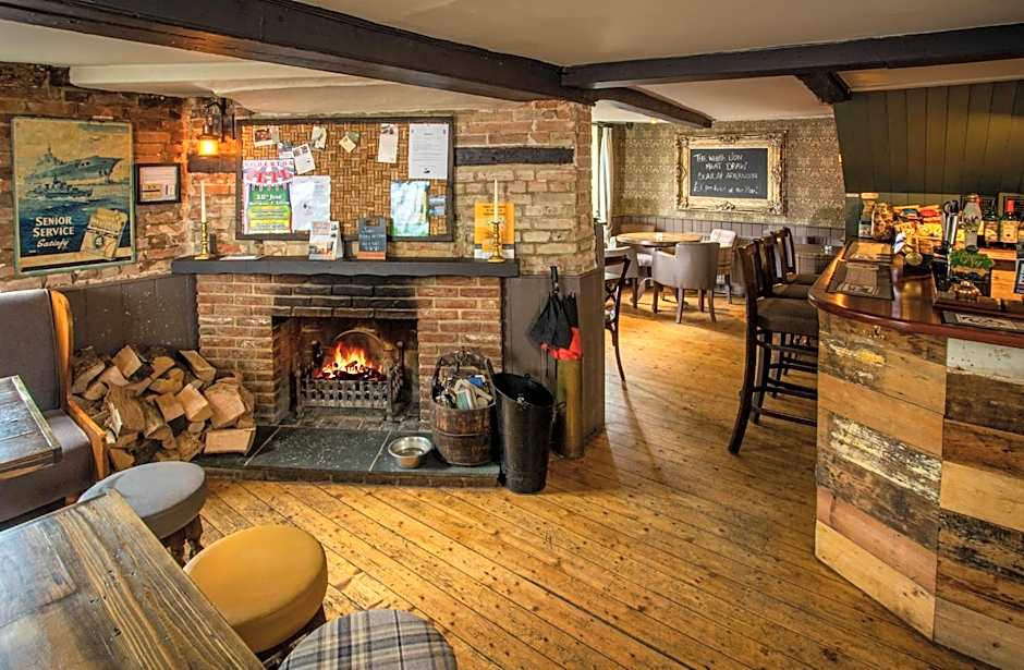 The White Lion, Soberton