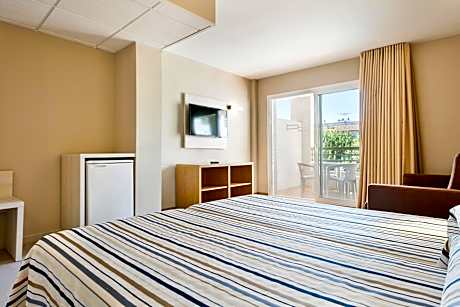 Double Room with Pool View (3 Adults + 1 Child)