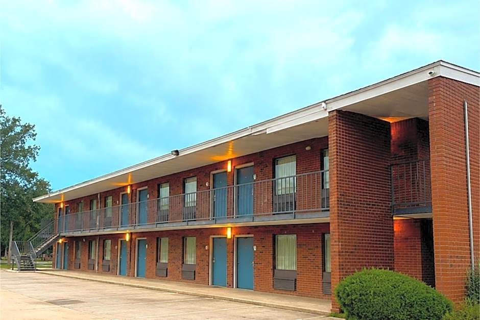 Delta Inn West Helena US 49 AR