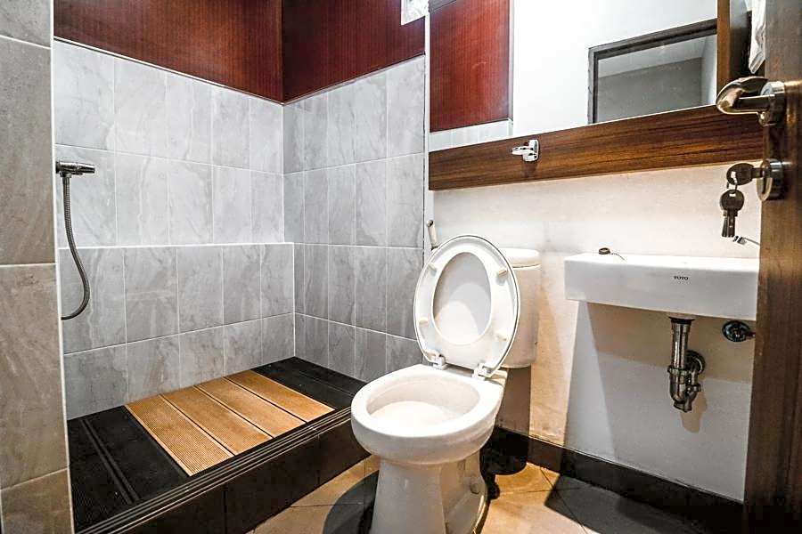 RedDoorz near Kebon Jeruk Jakarta