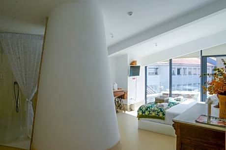 Deluxe Double or Twin Room with Balcony