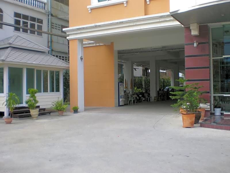 Thana Place Charunsanithwong 34