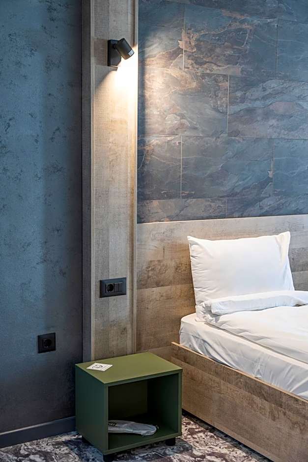 RCR Einstein studios