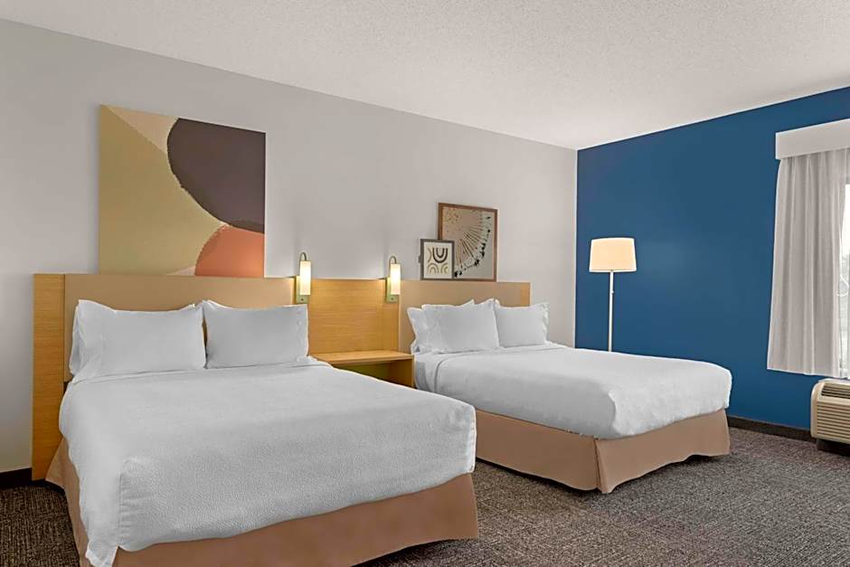 Spark by Hilton Newcomerstown