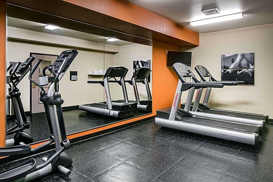 Country Inn & Suites by Radisson, Middleton - Madison West