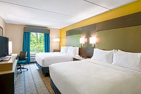 Standard Queen Room with Two Queen Beds