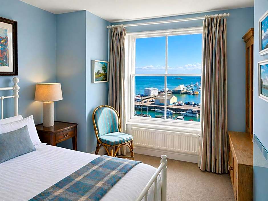 The Royal Harbour Hotel