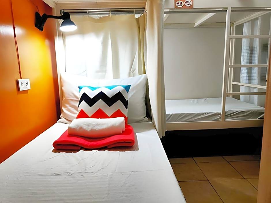 CROSSROADS HOSTEL MANILA