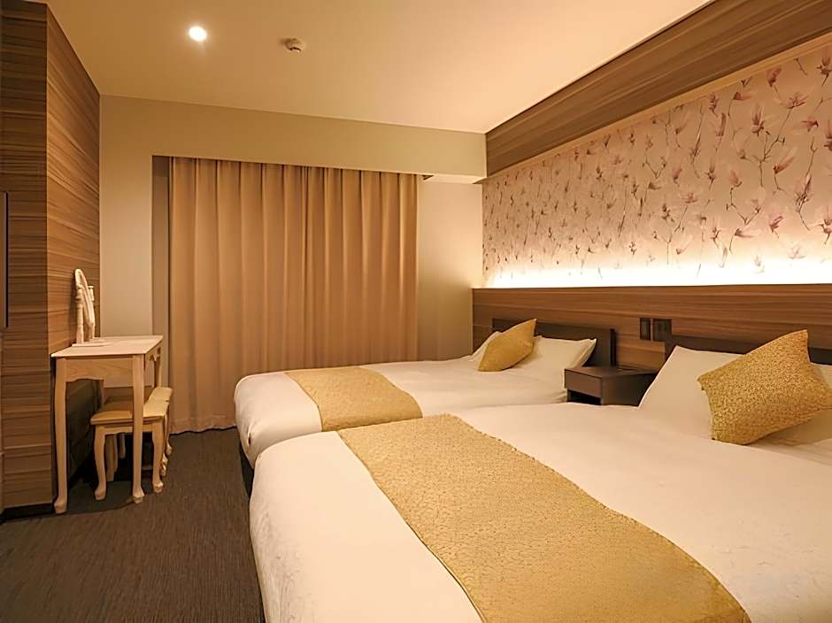 GRAND BASE HAKATA STATION