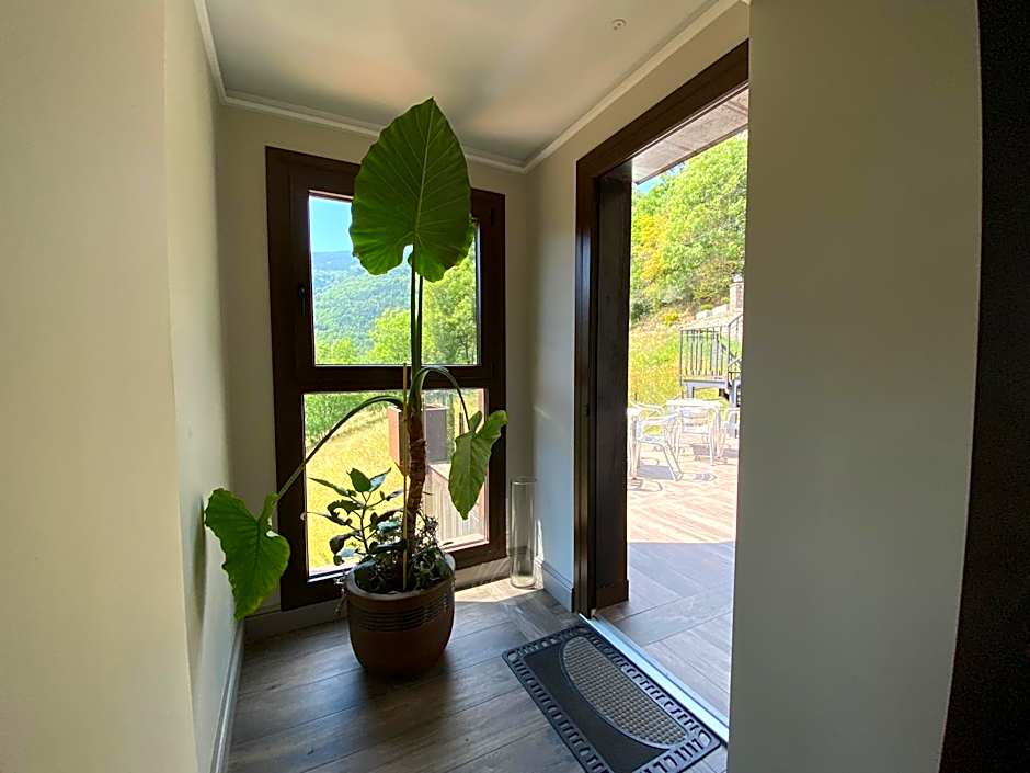 El Serrat De Tregura