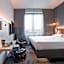 Moxy by Marriott Duesseldorf South