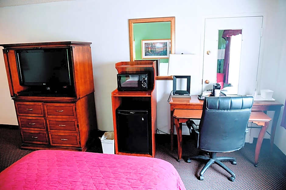 Photo 1 of 14 of 2 Double Beds