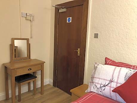 Budget Double Room with External Bathroom