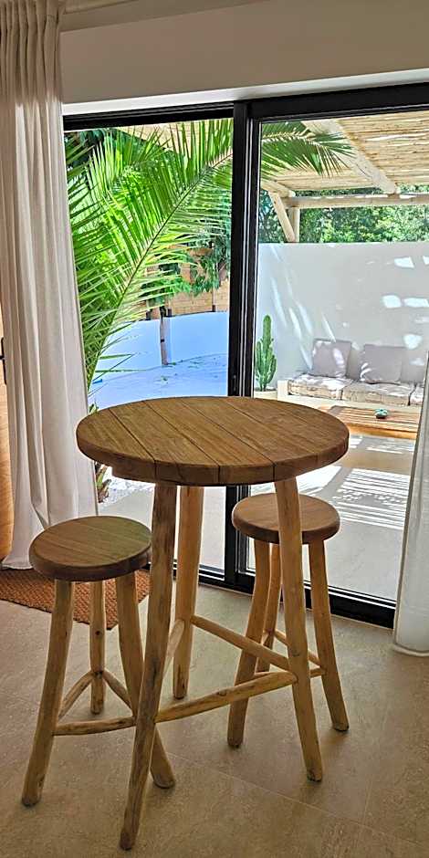 Le Clos des Délices - Love Room - Chambre avec spa, terrasse et parking privatif