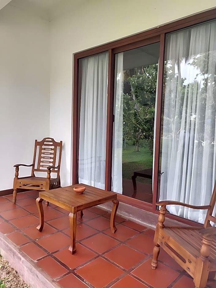 Oreeka Hotels (Katunayake Airport Hotel)