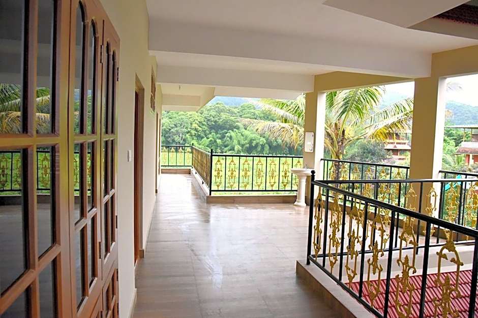 Jungle Palace Homestay