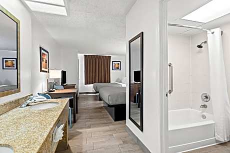 2 Queen Beds Efficiency Suite Nonsmoking