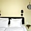 Apēron Apartment Hotel