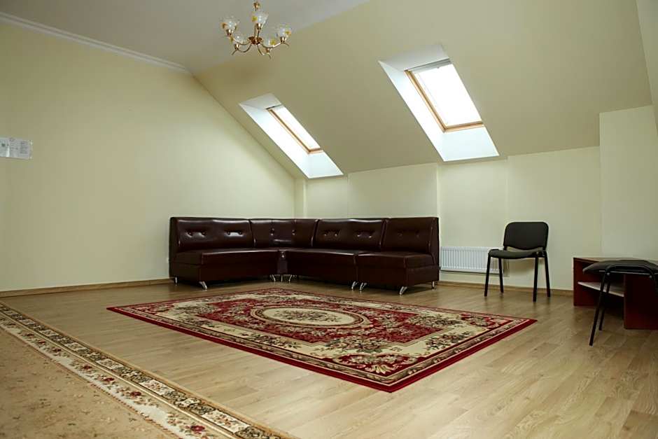 Lucia with Self Check-in