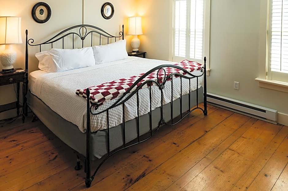 The Historic General Stanton Inn