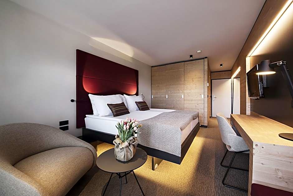 Photo 1 of 5 of 2 Twin Beds, Park View, Balcony