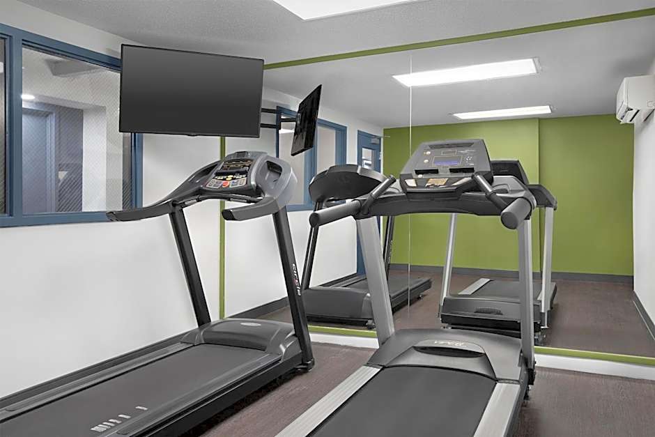 Spark by Hilton Denver East I 70