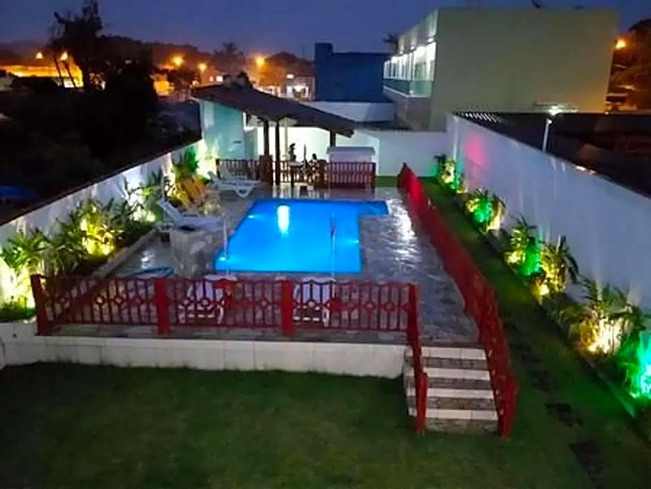 Apartamento de 2 quartos em maresias com piscina