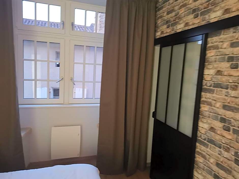 Logis Le Relais du Chapeau Rouge