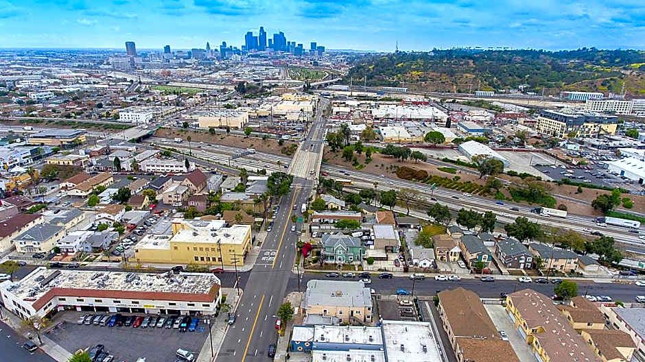 Pads on Pasadena Ave