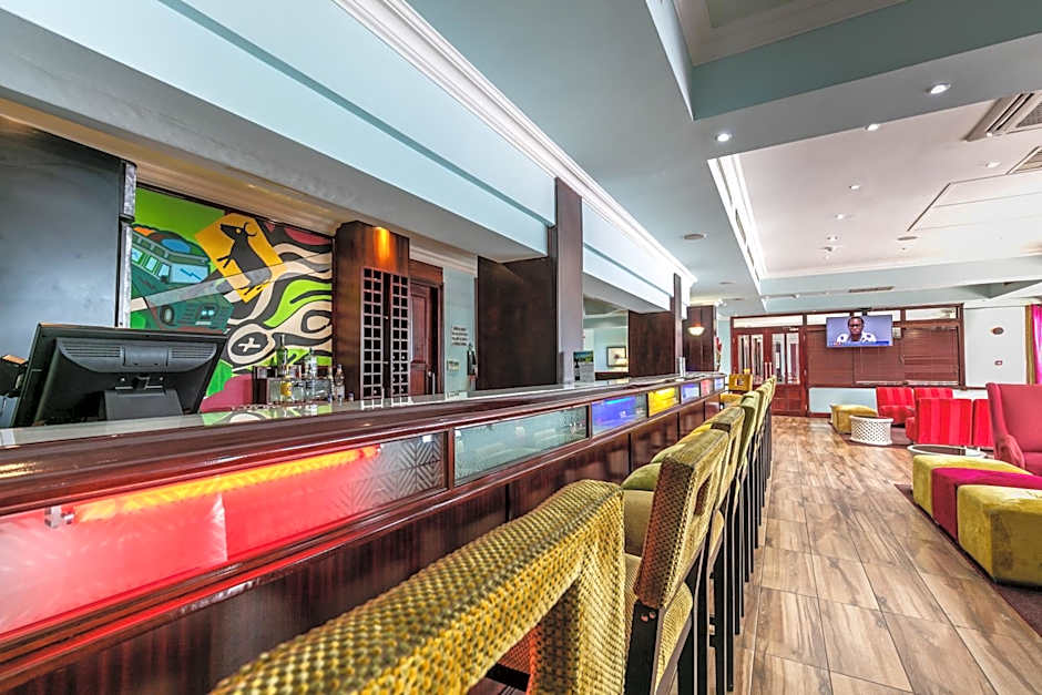 Cresta President Hotel