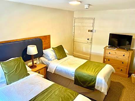 Double or Twin Room with Bathroom