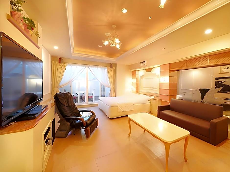 Hotel Fine Garden Toyonaka Osaka International Airport Free Parking - Adult Only