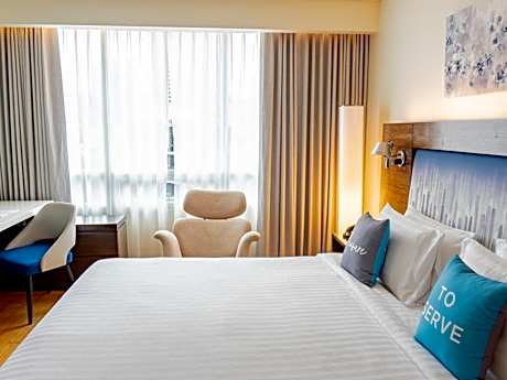 Superior Skyline Room