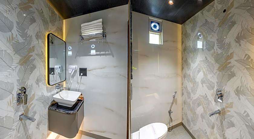 Hotel Golden Wings