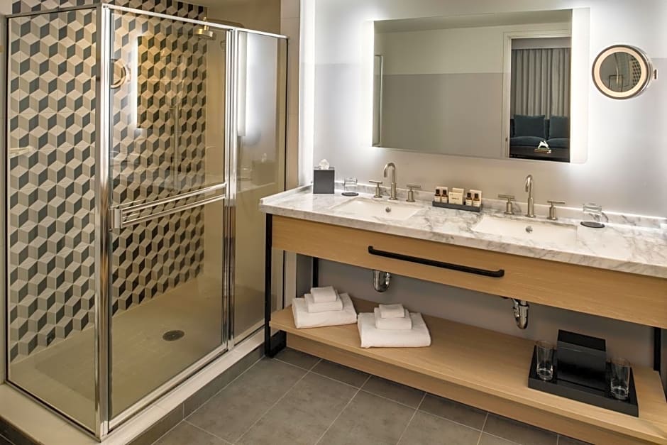 The Duniway Portland, A Hilton Hotel