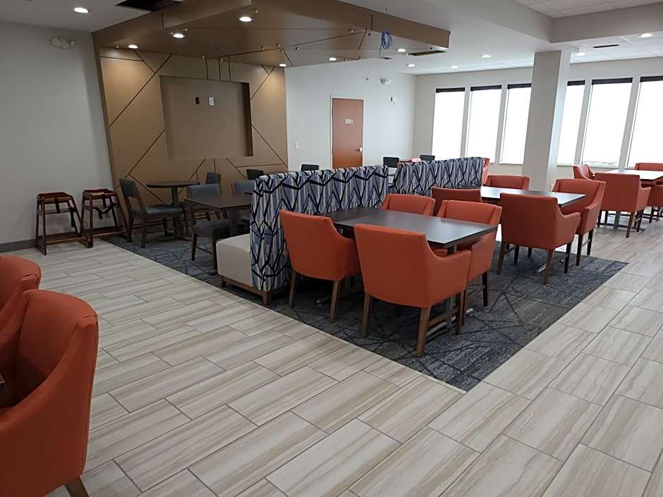 Holiday Inn Express Hotel & Suites Tipp City By IHG